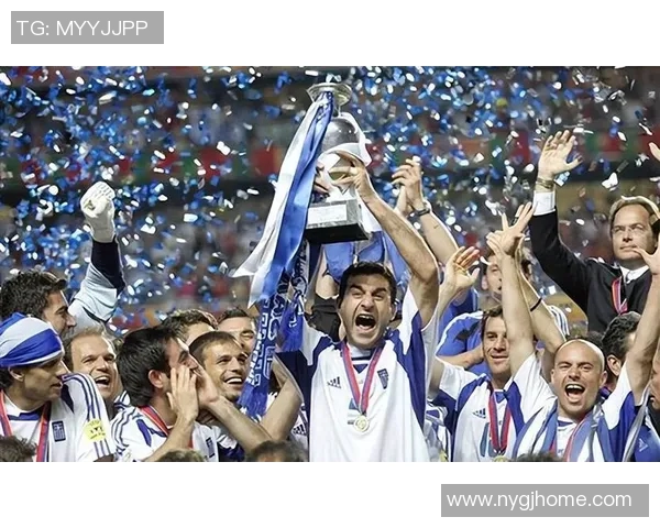 三号足球明星球员的传奇故事与辉煌成就全景回顾 三号足球明星球员的传奇故事与辉煌成就全景回顾