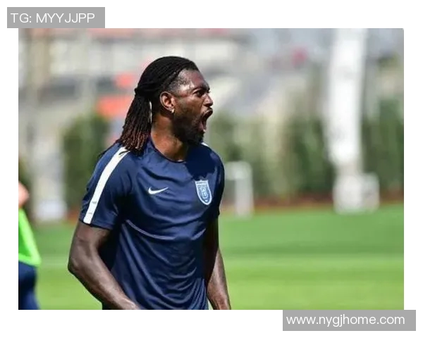 踢足球明星教你如何捆头发轻松打造运动风格的发型视频分享