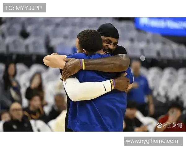 新赛季湖人勇士对决前瞻球星对抗与战术博弈的精彩较量 新赛季湖人勇士对决前瞻球星对抗与战术博弈的精彩较量